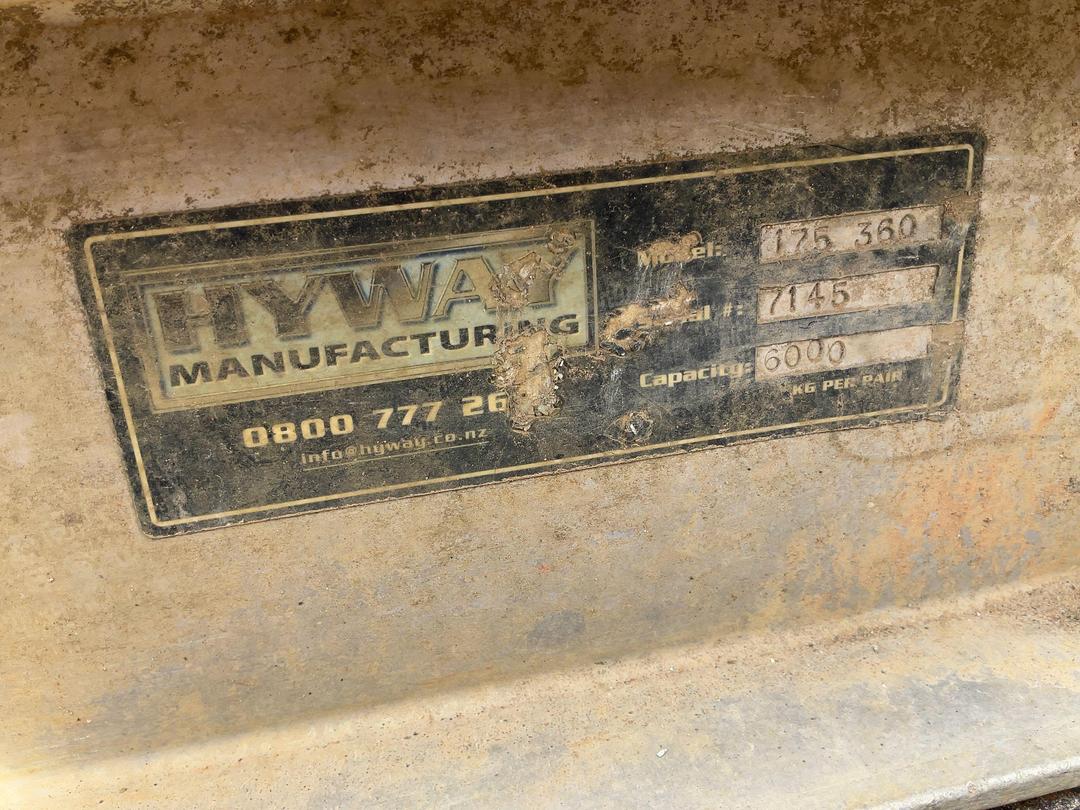 Photo '25' of Isuzu Forward Tipper
