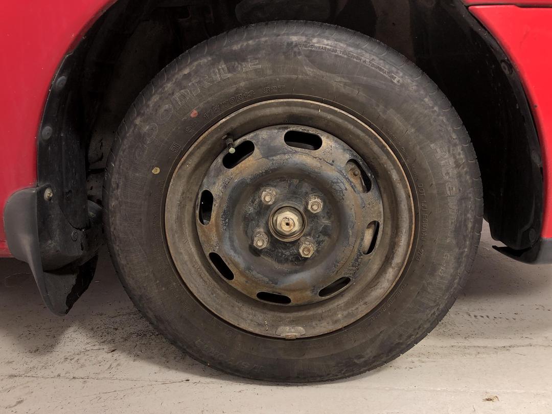 Photo '2' of Mazda Familia