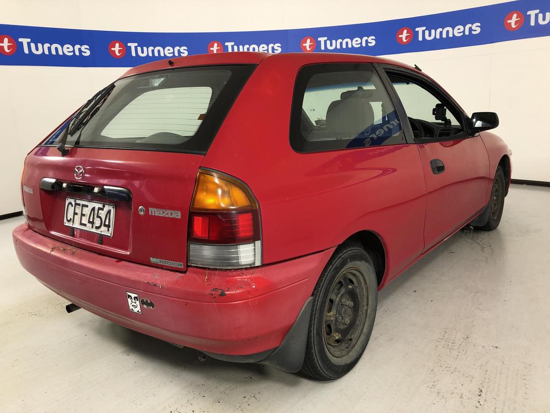 Photo '7' of Mazda Familia