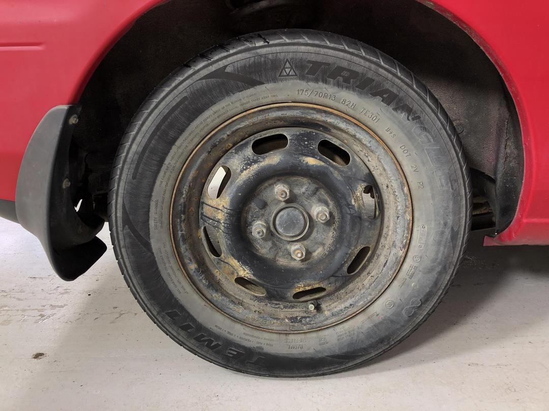 Photo '8' of Mazda Familia