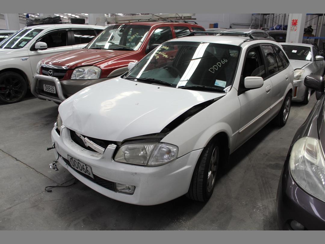 Photo '4' of Mazda Familia Photo '4' of Mazda Familia