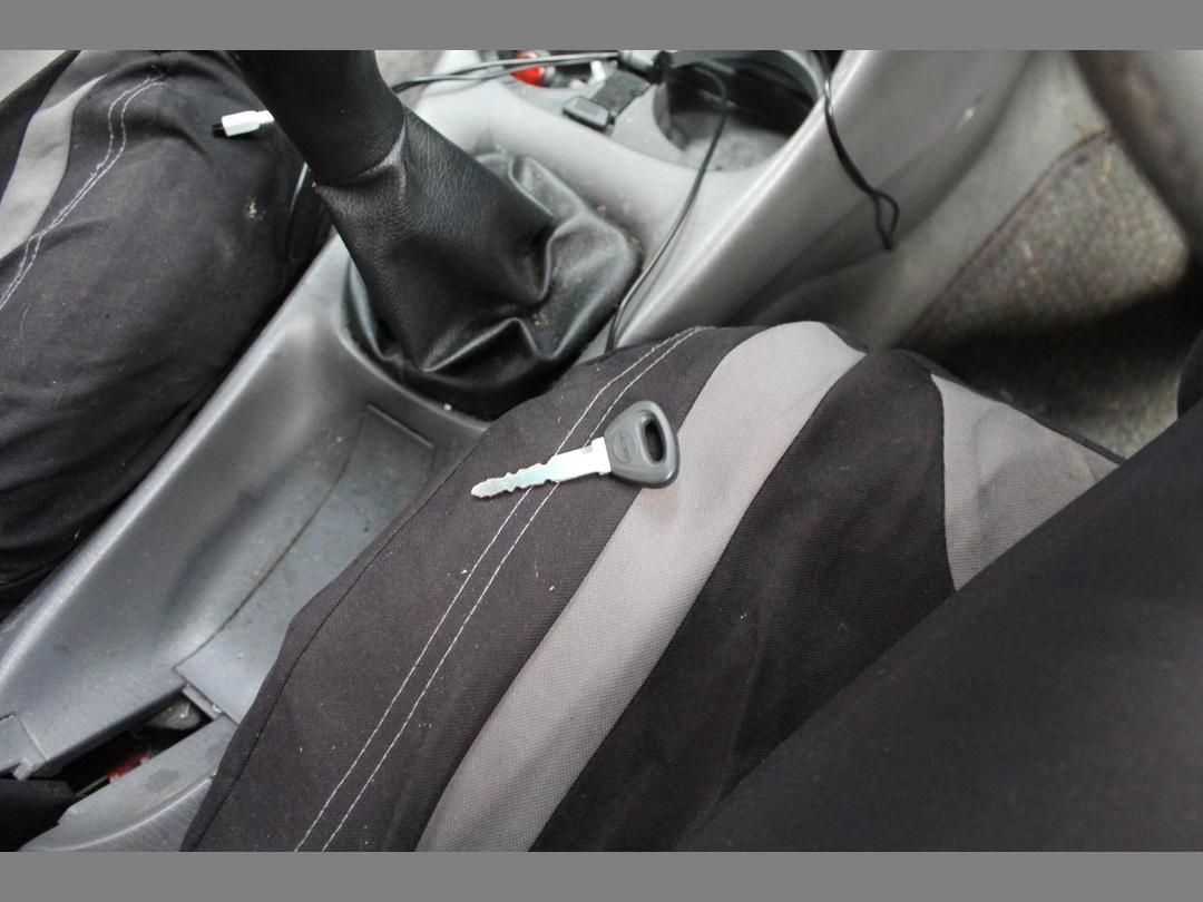 Photo '13' of Mazda Familia Photo '13' of Mazda Familia