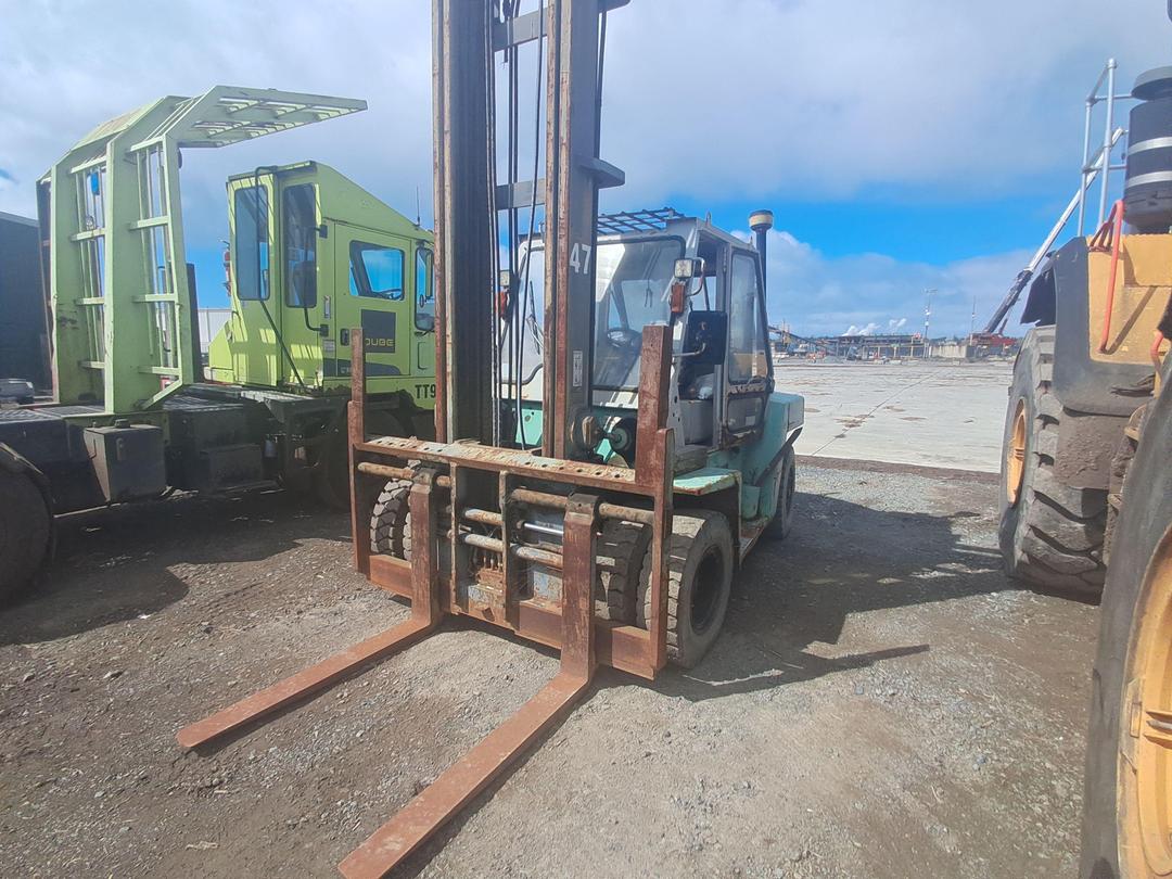 Photo '8' of Mitsubishi FD-70 Forklift