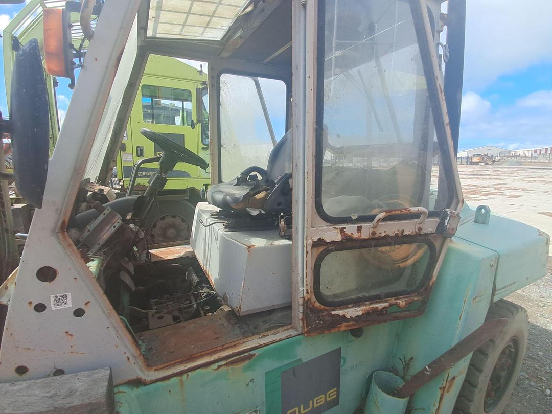 Photo '10' of Mitsubishi Forkhoist FD-70 F203-60340 Forklift