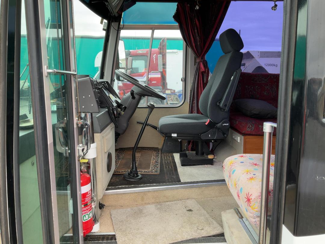 Photo '9' of Mitsubishi Fuso Bus