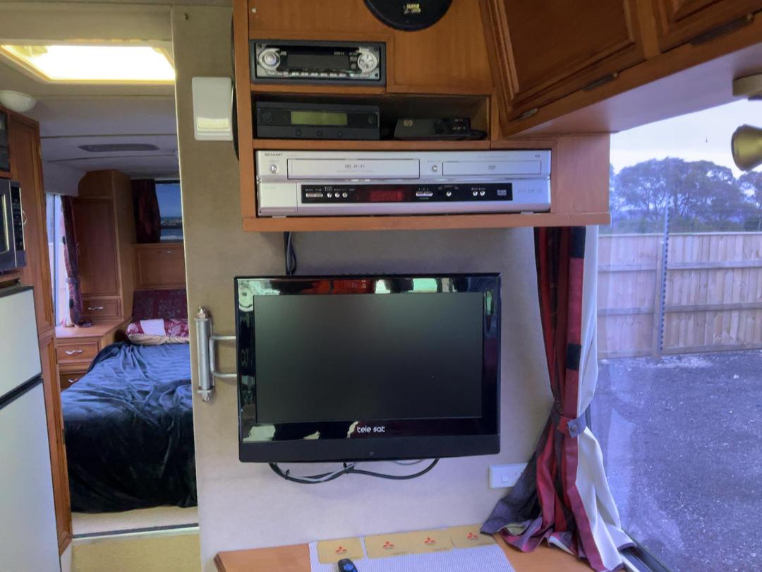 Photo '19' of Mitsubishi Fuso Bus