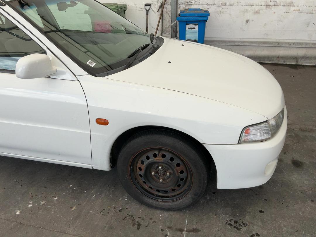 Photo '3' of Mitsubishi Lancer Glxi Photo '3' of Mitsubishi Lancer Glxi