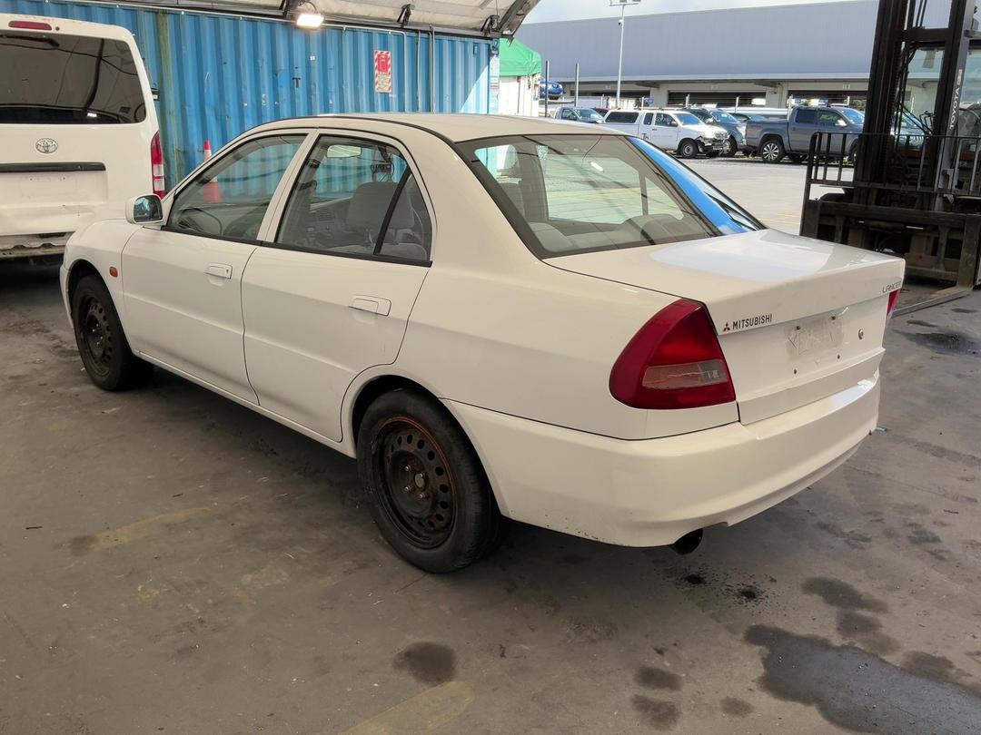 Photo '9' of Mitsubishi Lancer Glxi Photo '9' of Mitsubishi Lancer Glxi