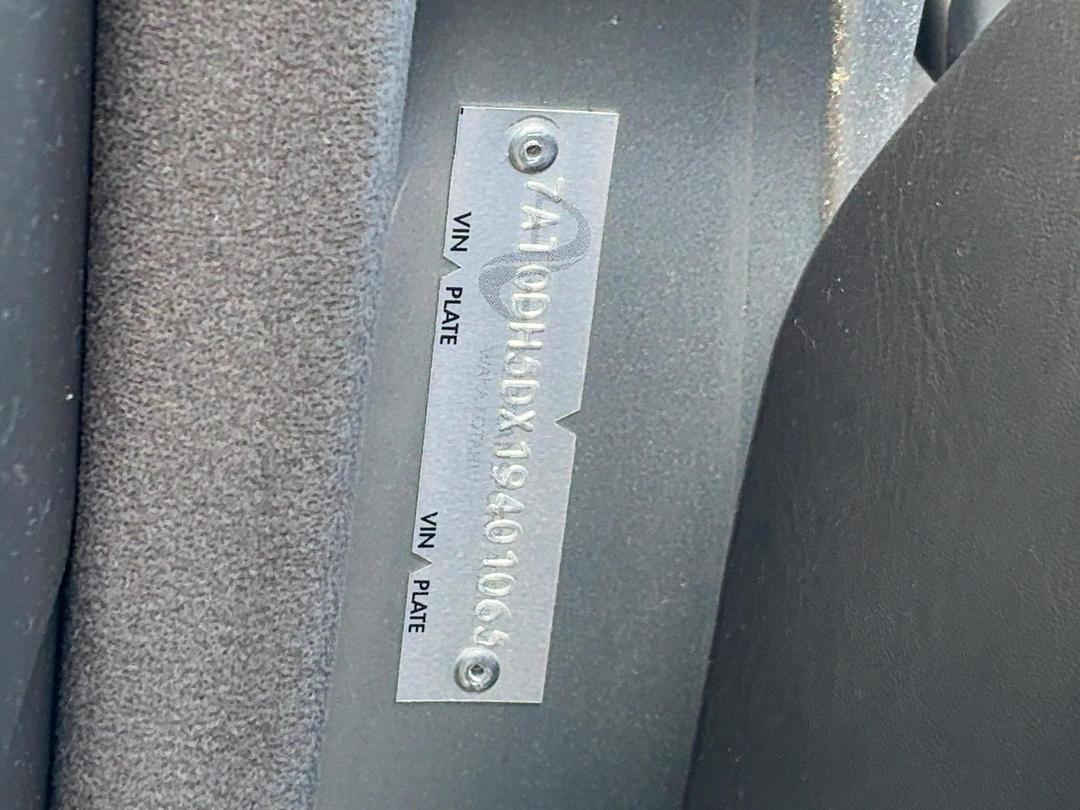 Photo '19' of Nissan Cima