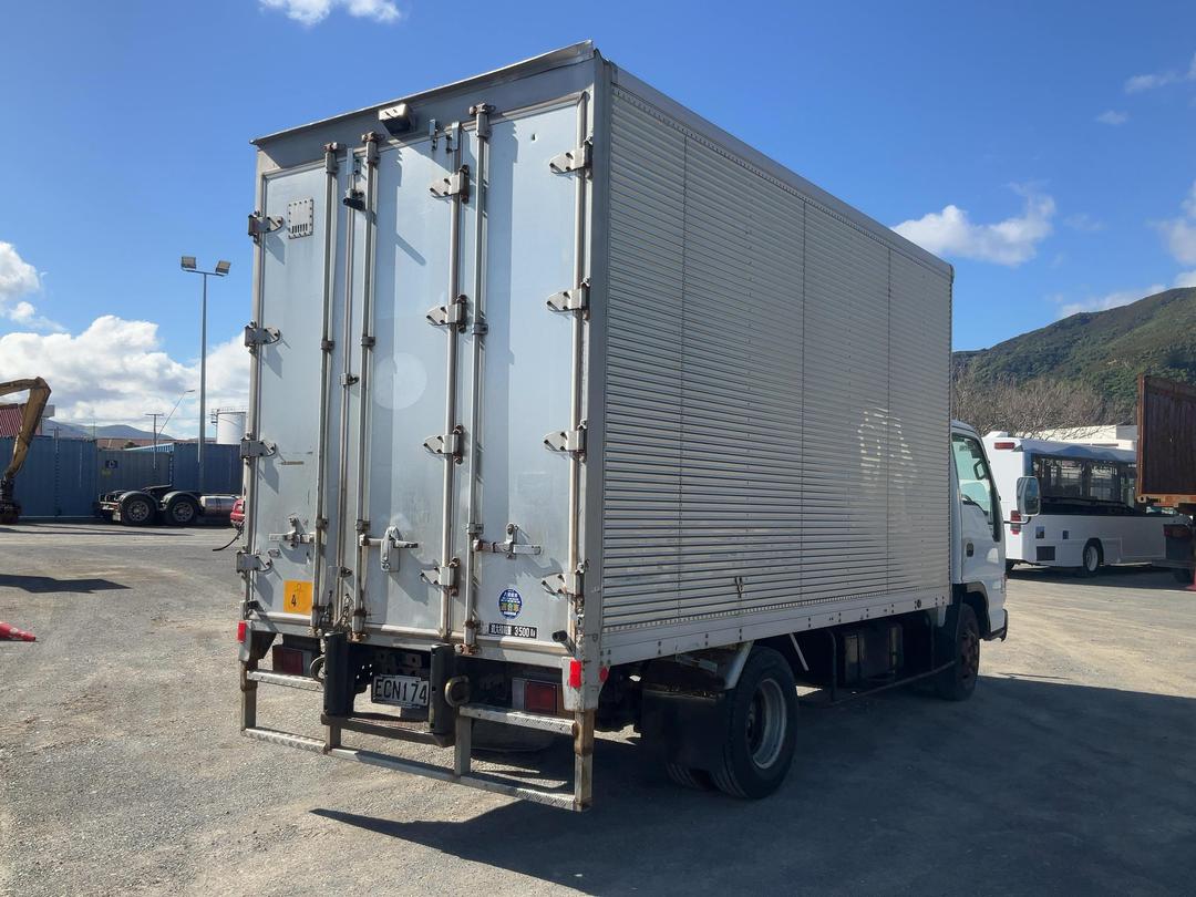 Photo '5' of Nissan Condor Box Body