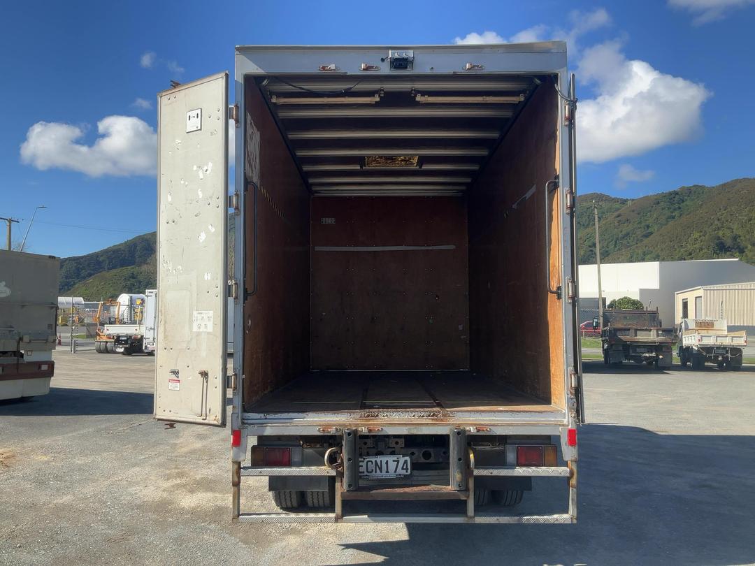 Photo '7' of Nissan Condor Box Body