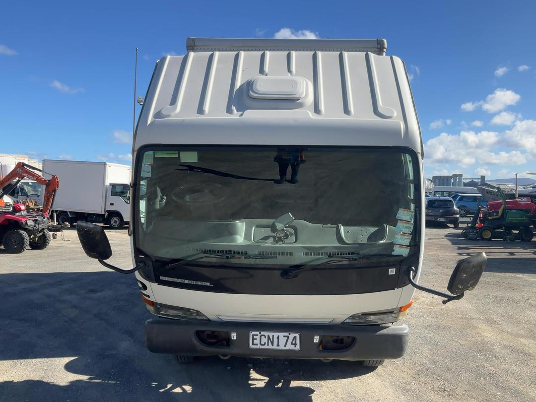 Photo '12' of Nissan Condor Box Body