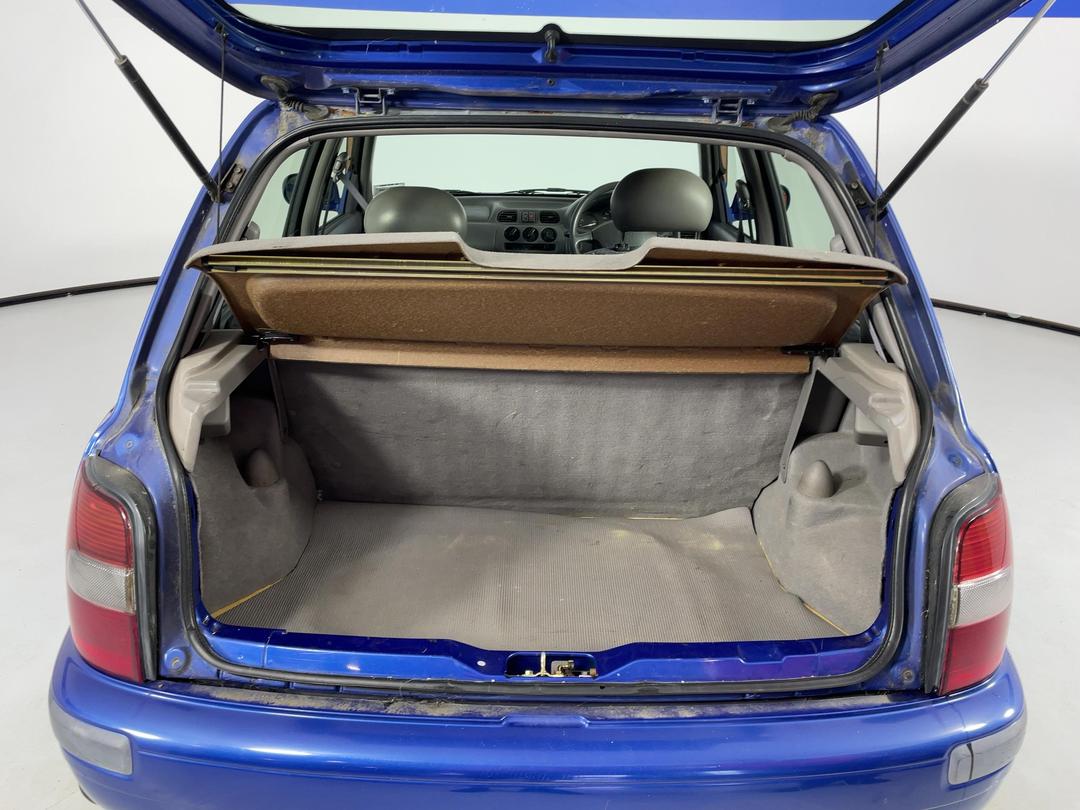 Photo '14' of Nissan March