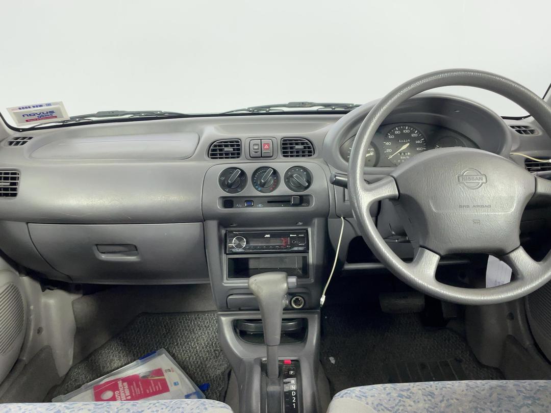 Photo '17' of Nissan March
