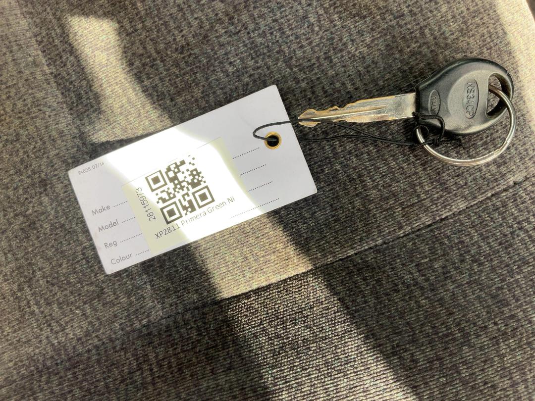 Photo '15' of Nissan Primera GXE