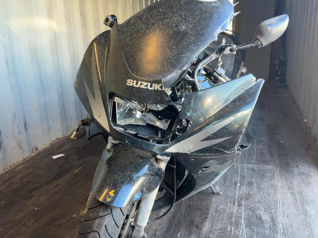 Photo '3' of Suzuki RF900R V Photo '3' of Suzuki RF900R V