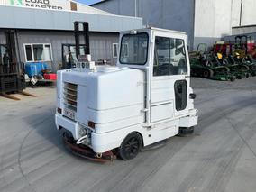 Photo '4' of Tennant 720 Sweeper