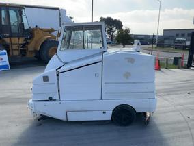 Photo '8' of Tennant 720 Sweeper