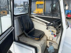 Photo '9' of Tennant 720 Sweeper
