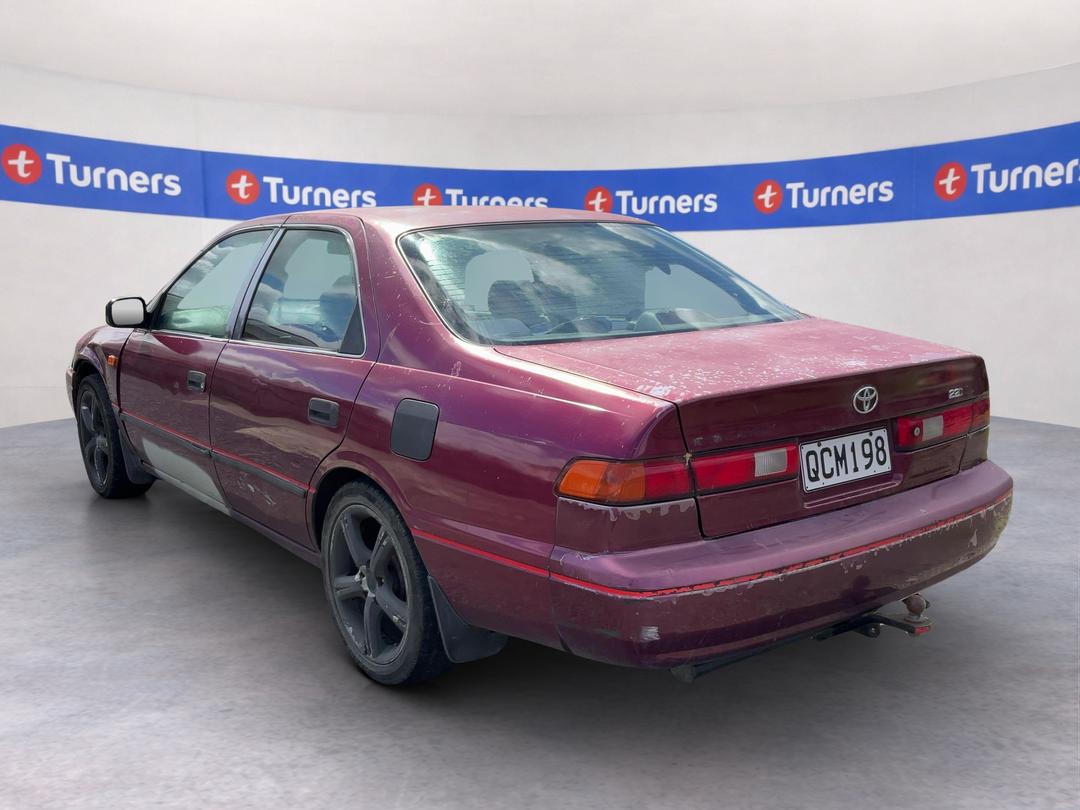 Photo '4' of Toyota Camry GL Photo '4' of Toyota Camry GL