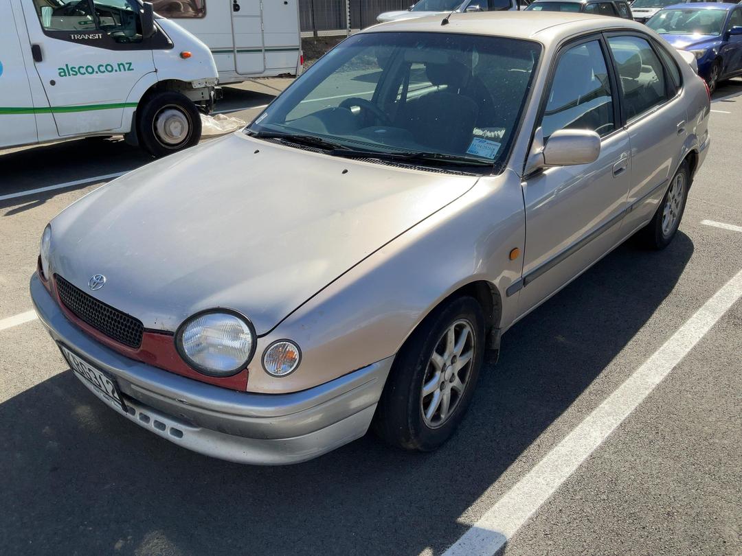 Photo '4' of Toyota Corolla GLX