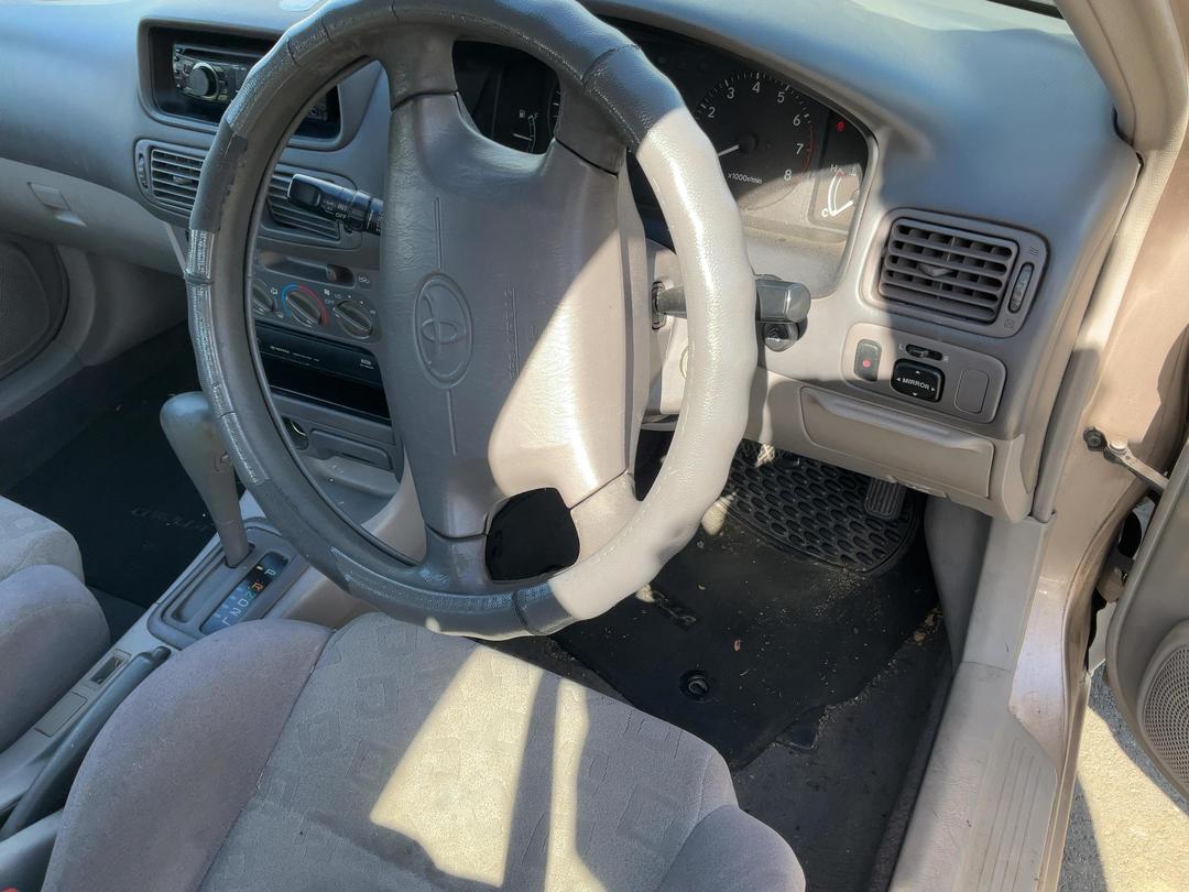 Photo '14' of Toyota Corolla GLX