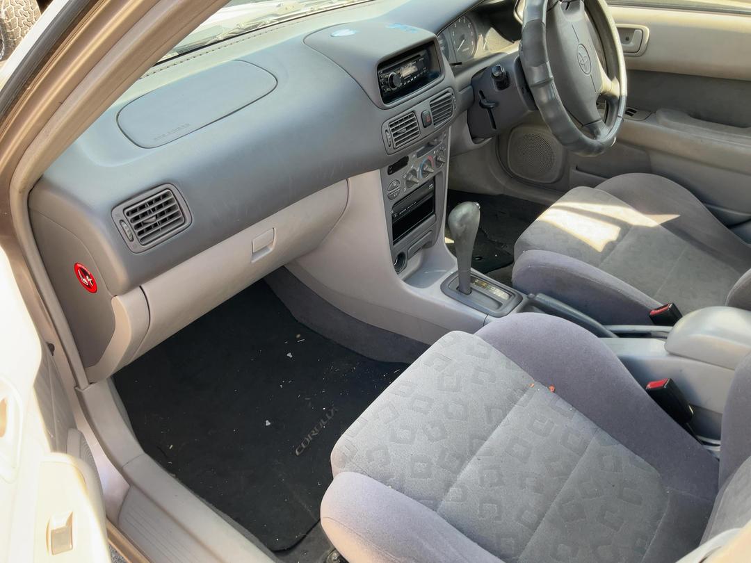 Photo '21' of Toyota Corolla GLX