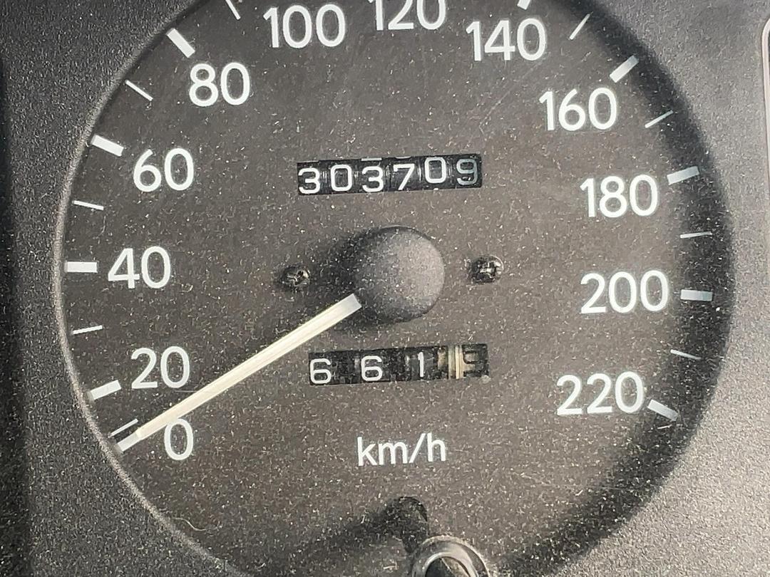 Photo '24' of Toyota Corolla GLX