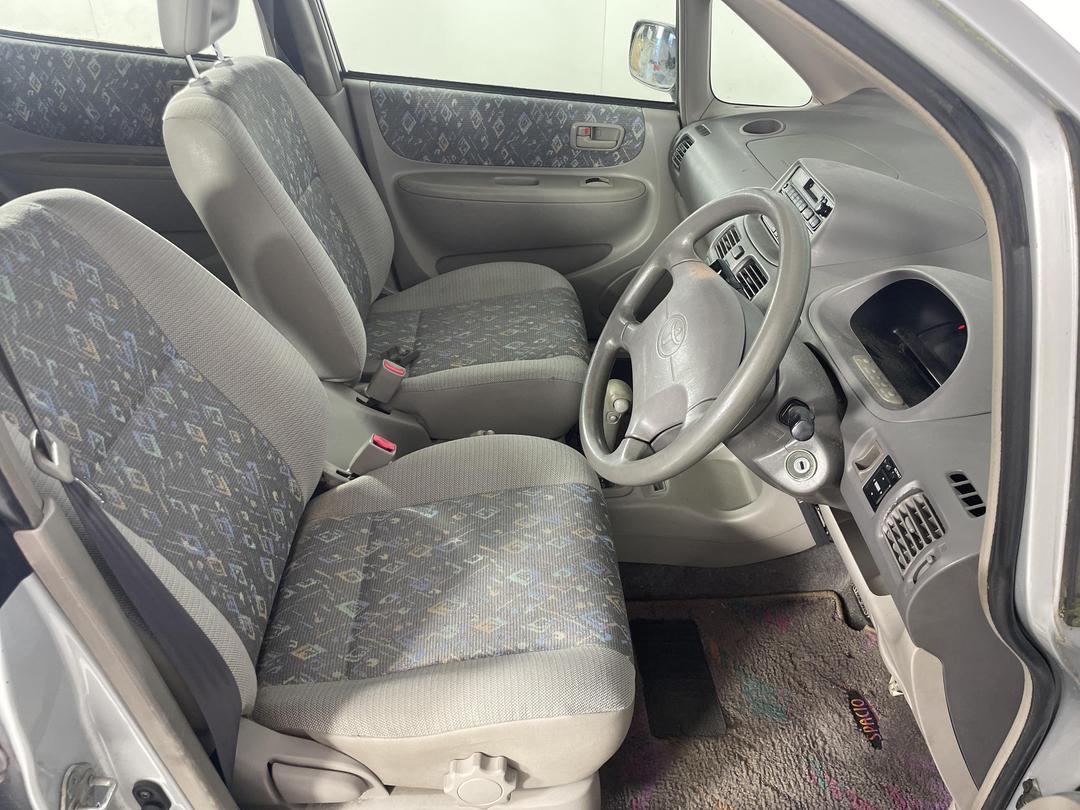 Photo '16' of Toyota Corolla