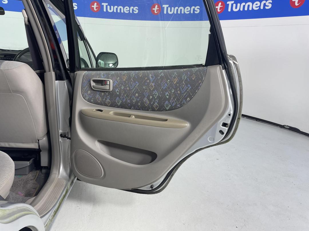 Photo '19' of Toyota Corolla