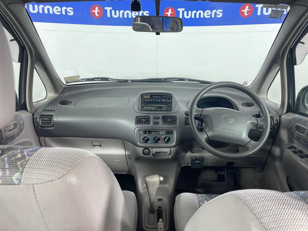 Photo '17' of Toyota Corolla