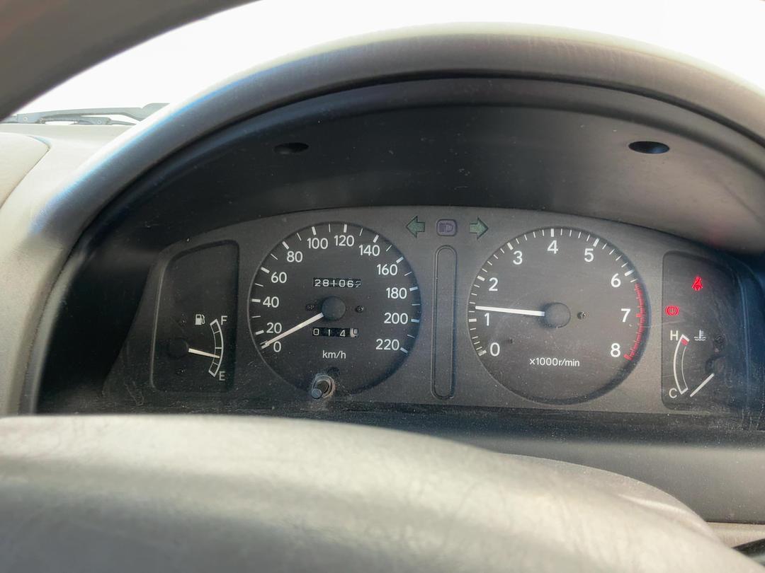 Photo '12' of Toyota Corolla