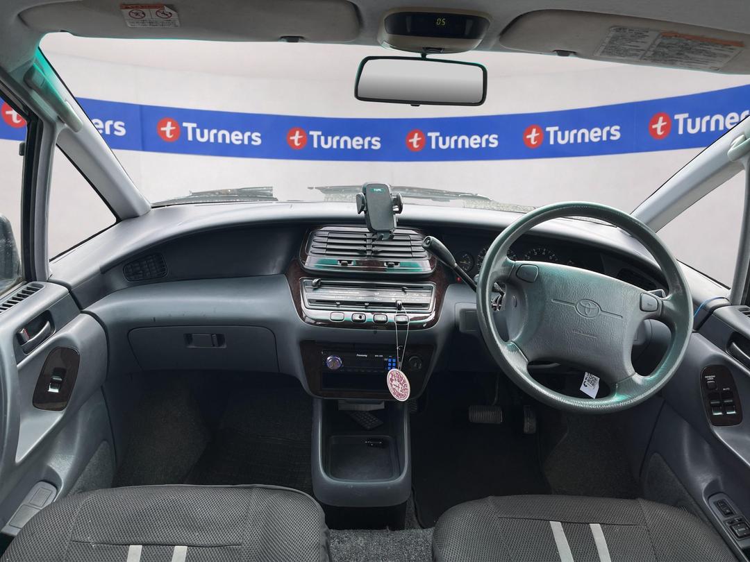 Photo '14' of Toyota Estima Emina