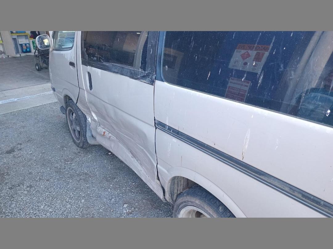 Photo '19' of Toyota Hiace Super Custom Photo '19' of Toyota Hiace Super Custom