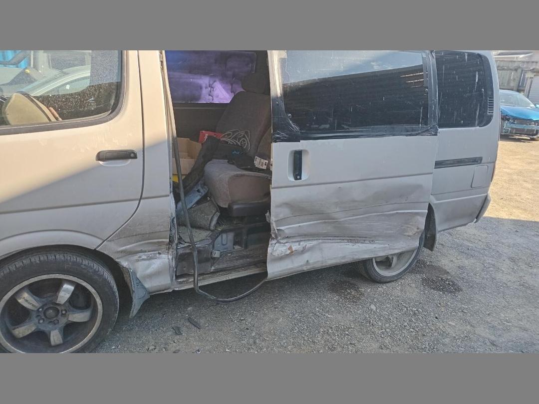 Photo '20' of Toyota Hiace Super Custom Photo '20' of Toyota Hiace Super Custom