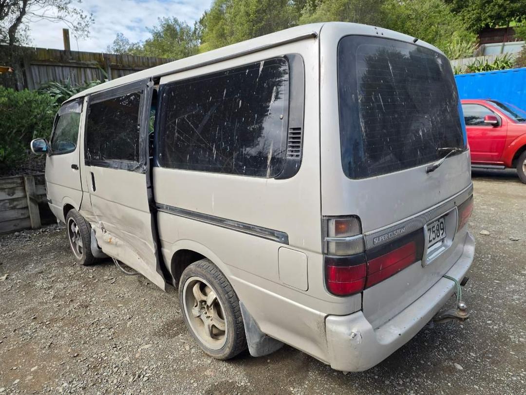 Photo '2' of Toyota Hiace Super Custom Photo '2' of Toyota Hiace Super Custom