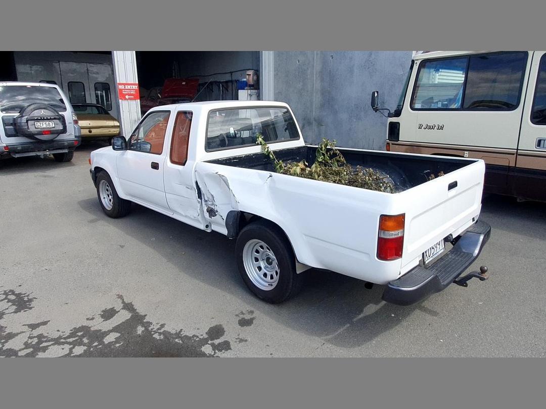 Photo '4' of Toyota Hilux 2.4 SR5