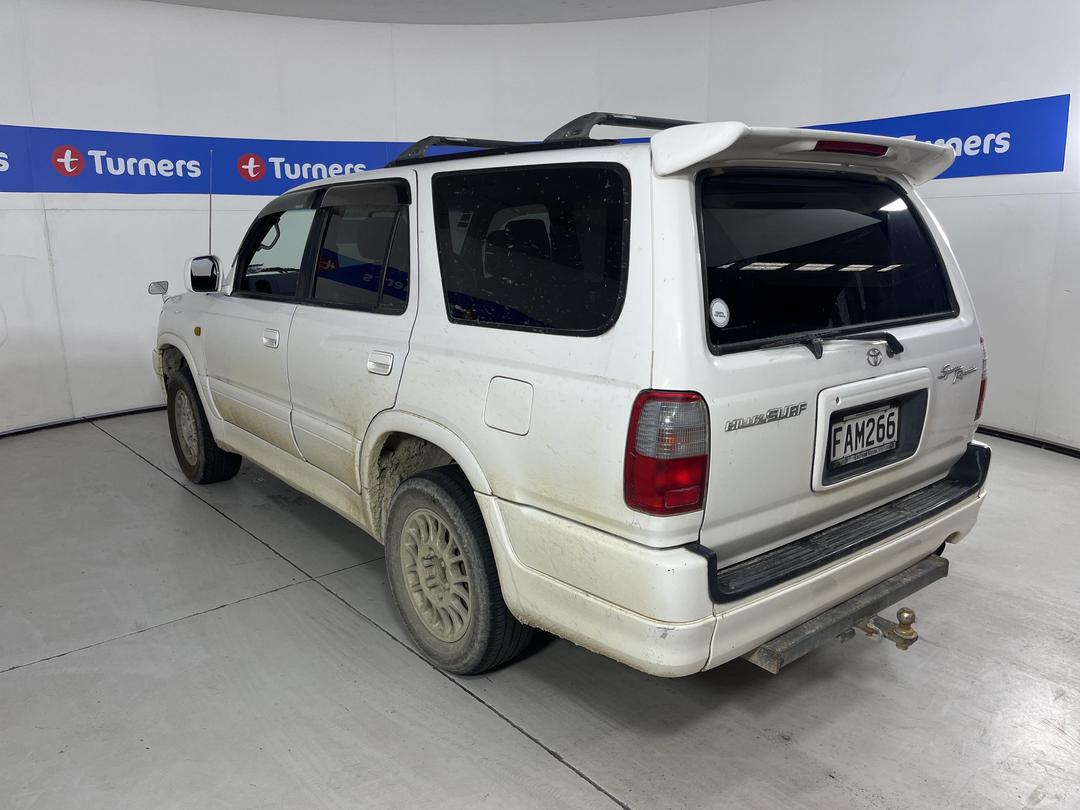 Photo '4' of Toyota Hilux Surf