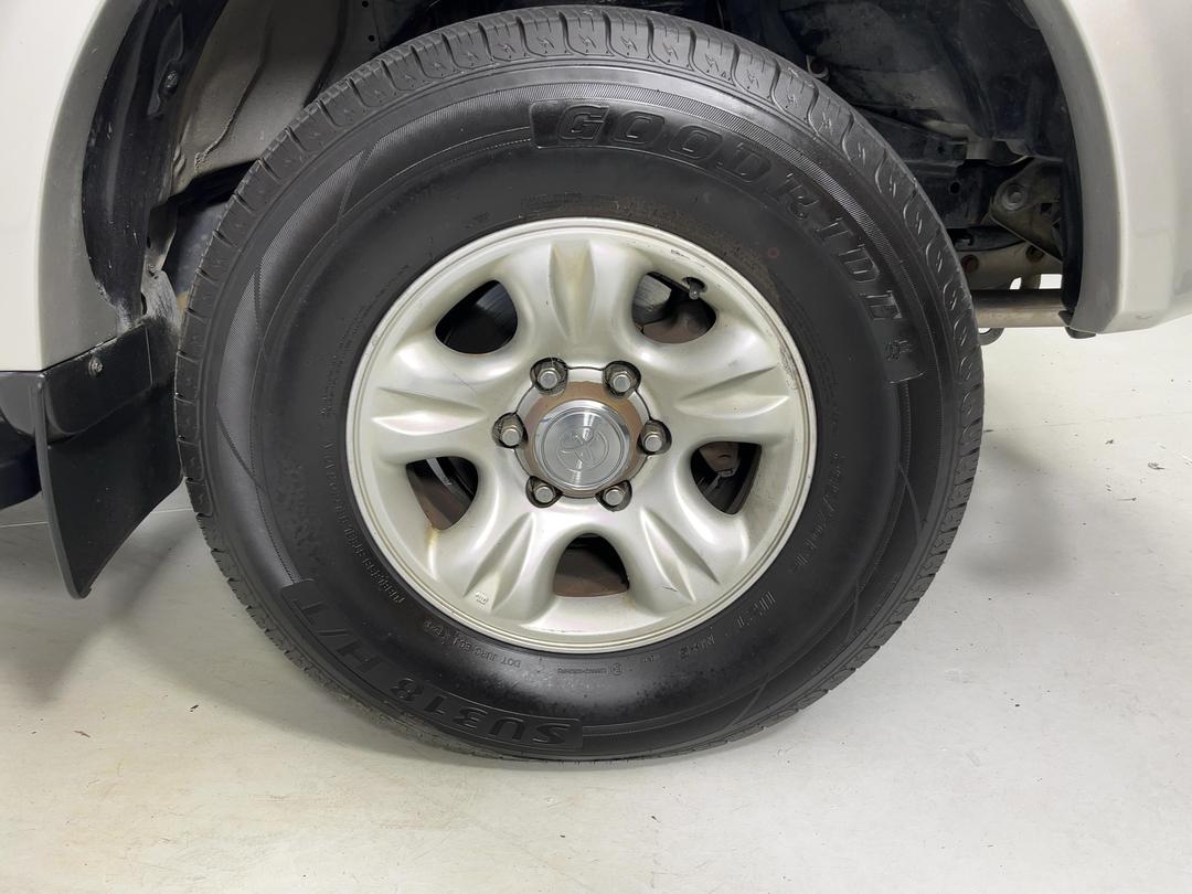 Photo '9' of Toyota Landcruiser Prado