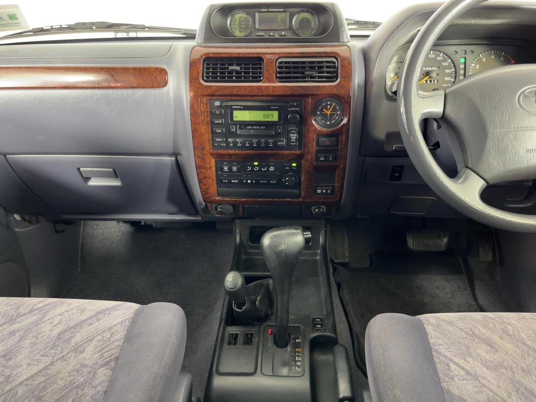 Photo '18' of Toyota Landcruiser Prado