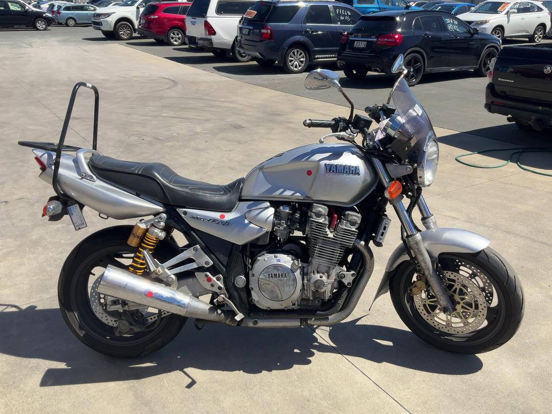 Photo '2' of Yamaha XJR 1300