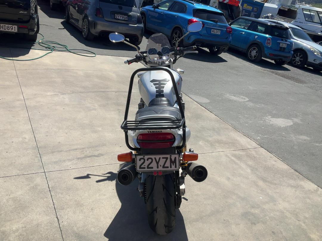 Photo '4' of Yamaha XJR 1300