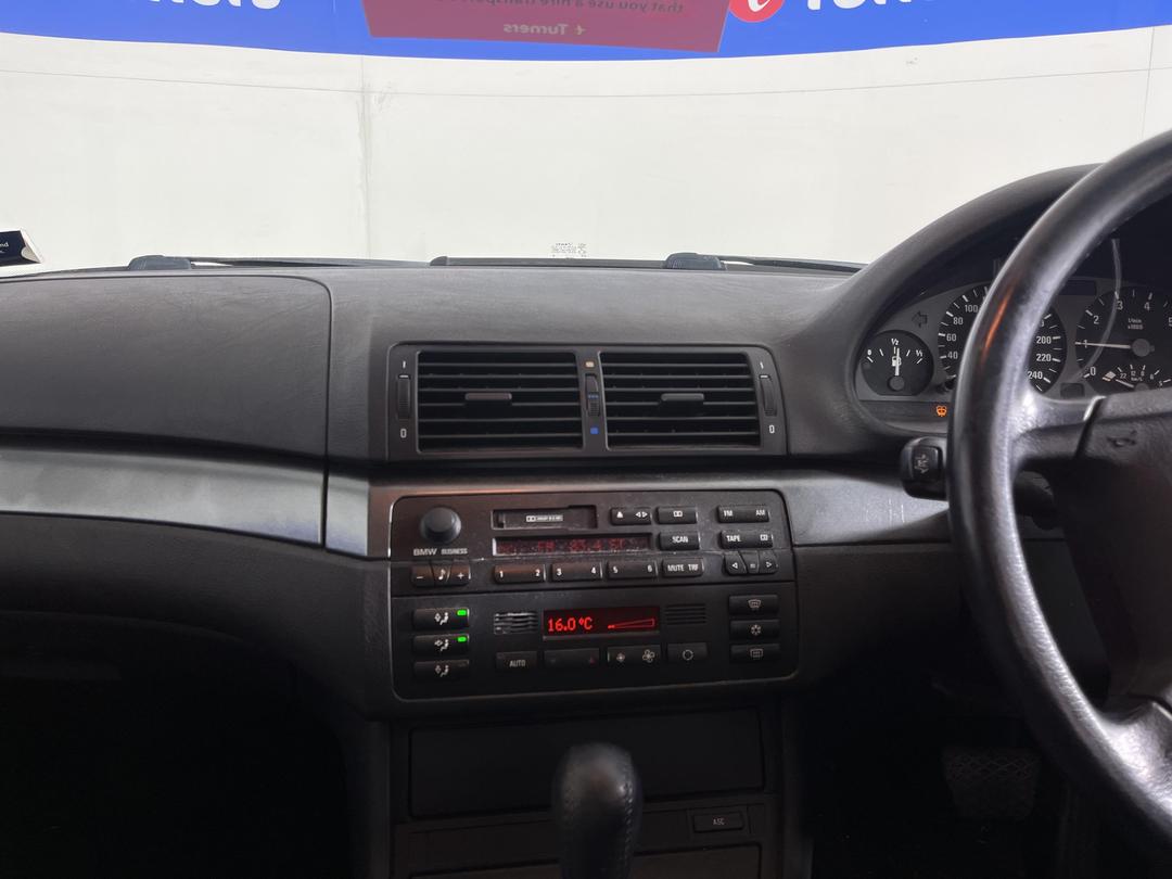 Photo '19' of BMW 3 Series 318I