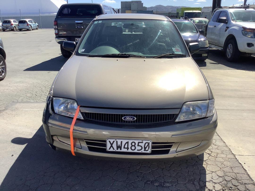 Photo '2' of Ford Laser LXI