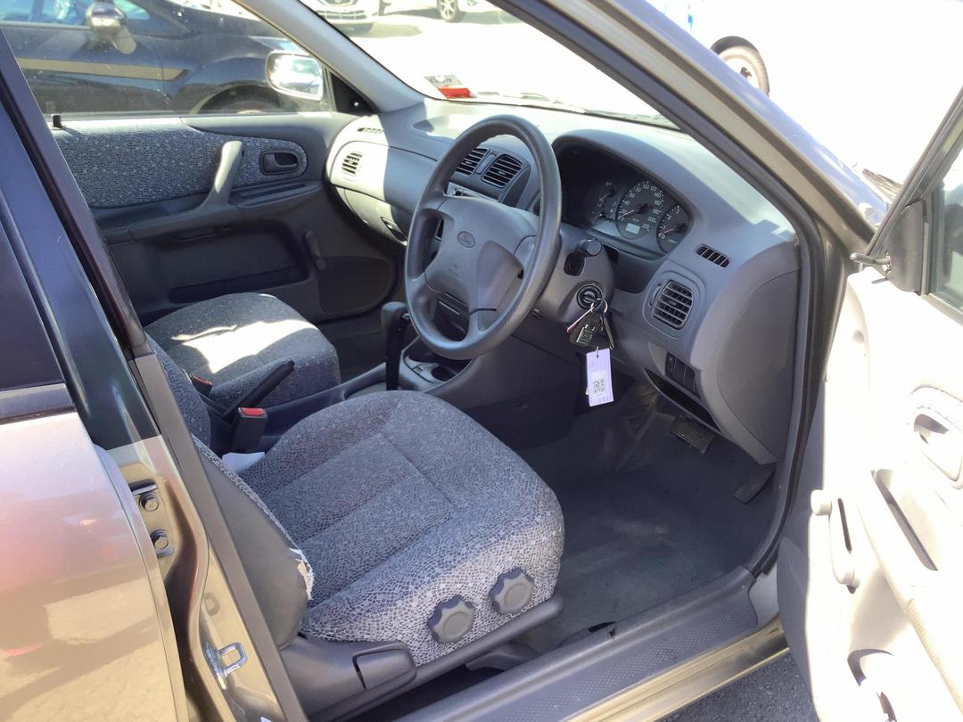 Photo '8' of Ford Laser LXI