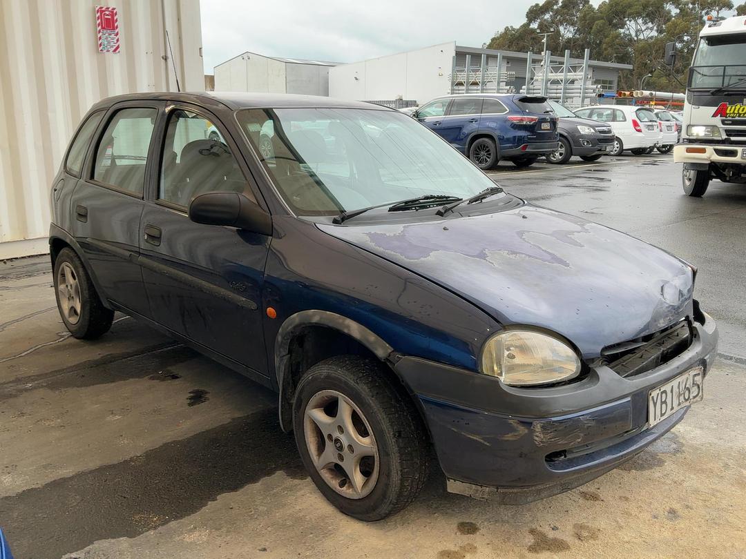 Photo '3' of Holden Barina Swing Photo '3' of Holden Barina Swing