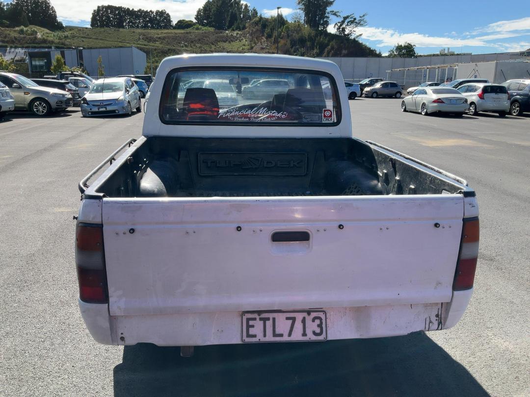 Photo '6' of Mazda Bounty DBL CAB W/S DE