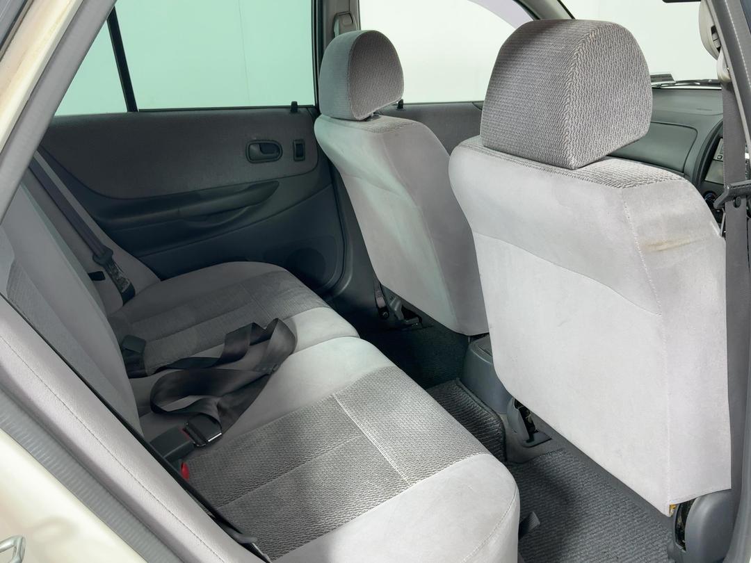 Photo '20' of Mazda Familia