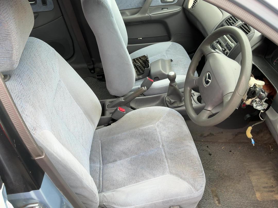 Photo '13' of Mazda Familia Photo '13' of Mazda Familia