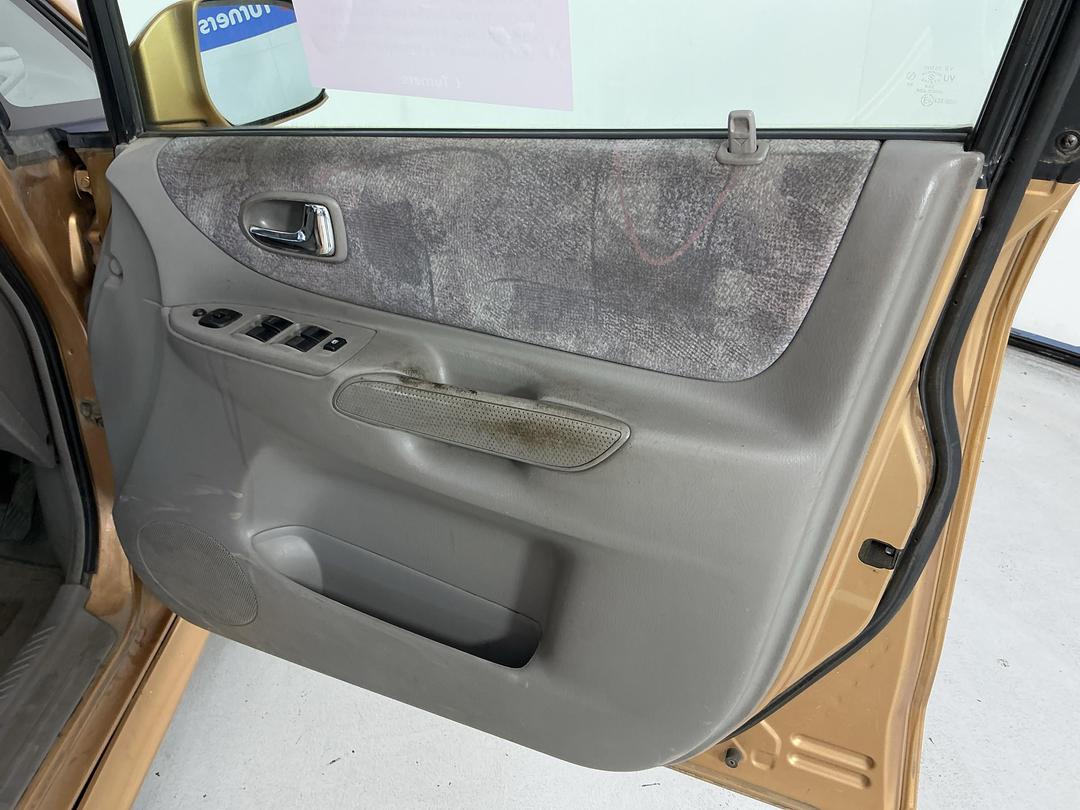 Photo '13' of Mazda Premacy